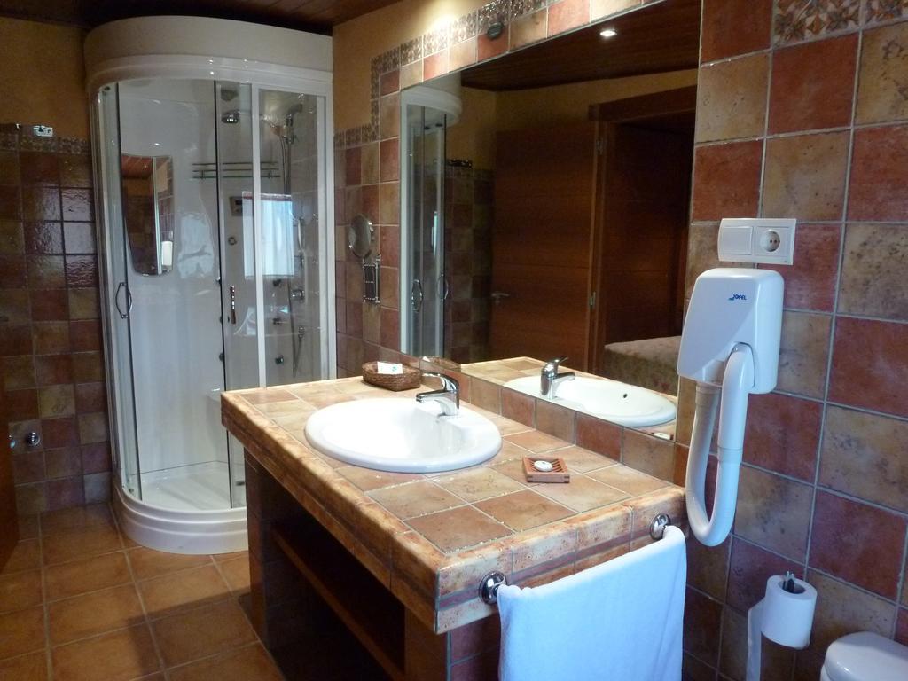 Hotel H Con Encanto Бінефар Номер фото