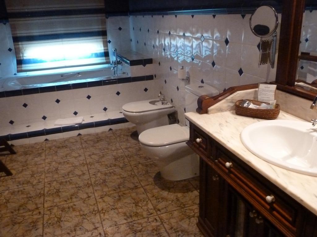 Hotel H Con Encanto Бінефар Номер фото